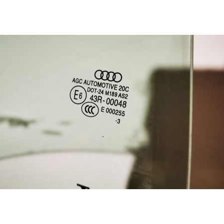 SZYBA DRZWI BOCZNA PRAWY TYŁ AUDI A3 8V