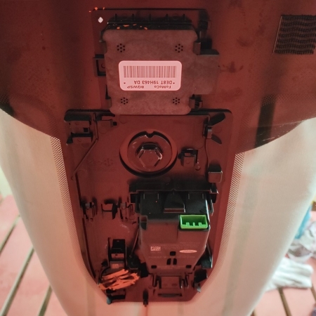 FORD FIESTA MK7 szyba przednia oryginal sensor ,kamera,akustyczna,grzana