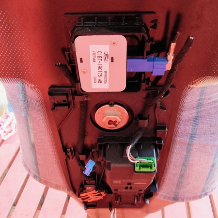 FORD FIESTA MK7 szyba przednia oryginal sensor ,kamera,akustyczna,grzana