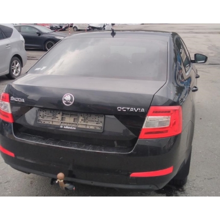 Szyba Tylna Tył W Klapę Skoda Octavia III Liftback Antena Grzana 2013-2020
